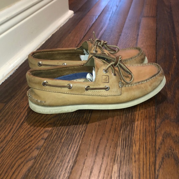 Tan Sperry top siders EUC - Picture 2 of 5